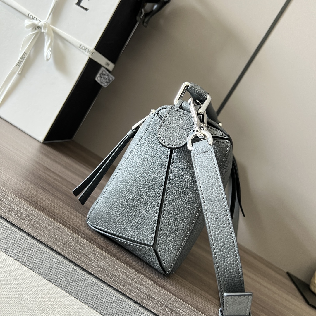 Loewe Puzzle Bags